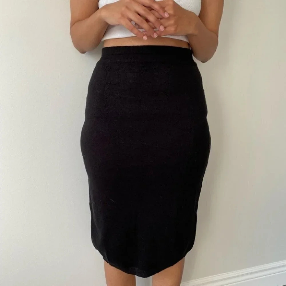 Vintage - Black Knit Midi Skirt